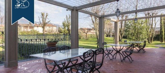 5 bedrooms Villa in Capannori, Italy No. 329297 16