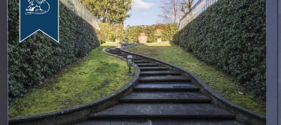 5 bedrooms Villa in Capannori, Italy No. 329297 17