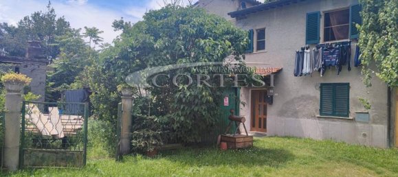 5 rooms Apartment in Sansepolcro, Italy No. 25505 4