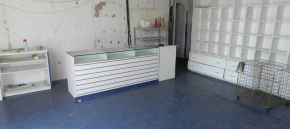 1 room Commercial property in Rome, Italy No. 192858 8