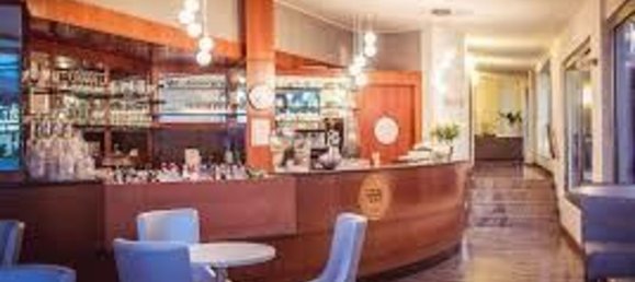  عقار تجاري في Lucca, Italy 60متر مربع رقم 25681 11