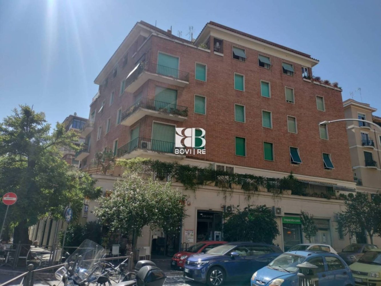 1 room Commercial property in Rome, Italy No. 264645