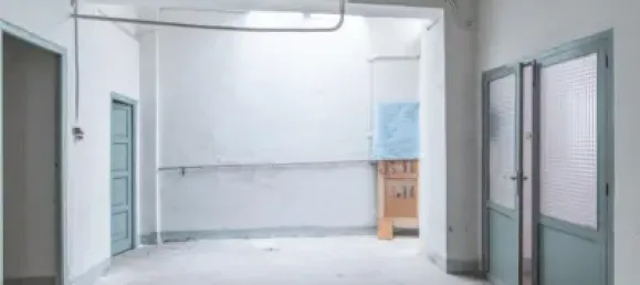 98m² Commercial property in Granada, Spain No. 181192 5