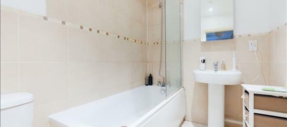 2 bedrooms Apartment in London, United Kingdom No. 7219 10