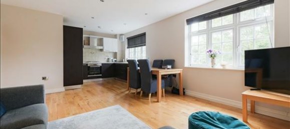 2 bedrooms Apartment in London, United Kingdom No. 7219 2