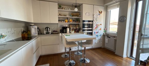 Квартира с 5 комнатами в Альба, Италия № 290846 6