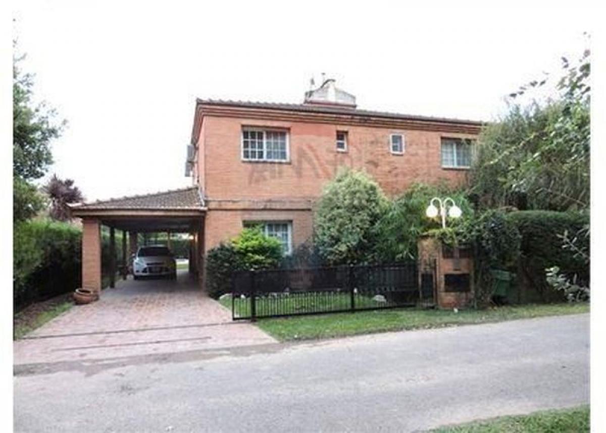 3 bedrooms House in Pilar, Argentina No. 2547