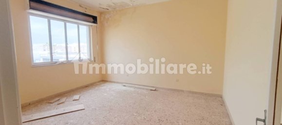 2 Schlafzimmer Wohnung in Augusta, Italy, Nr. 49000 8