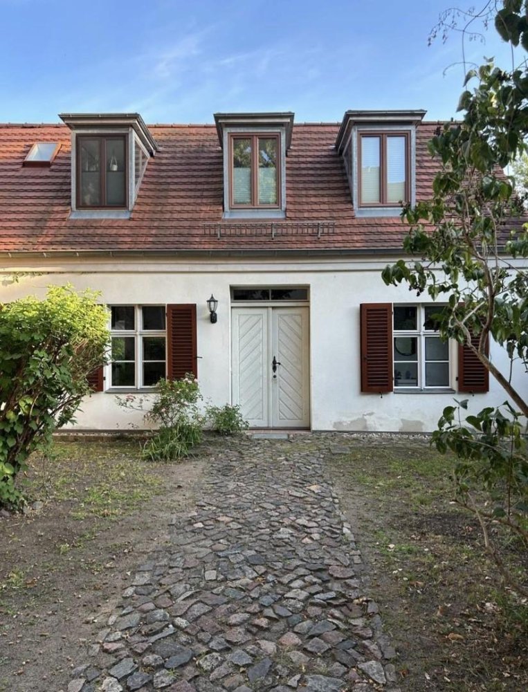 3 rooms House in Potsdam, Germany No. 336752
