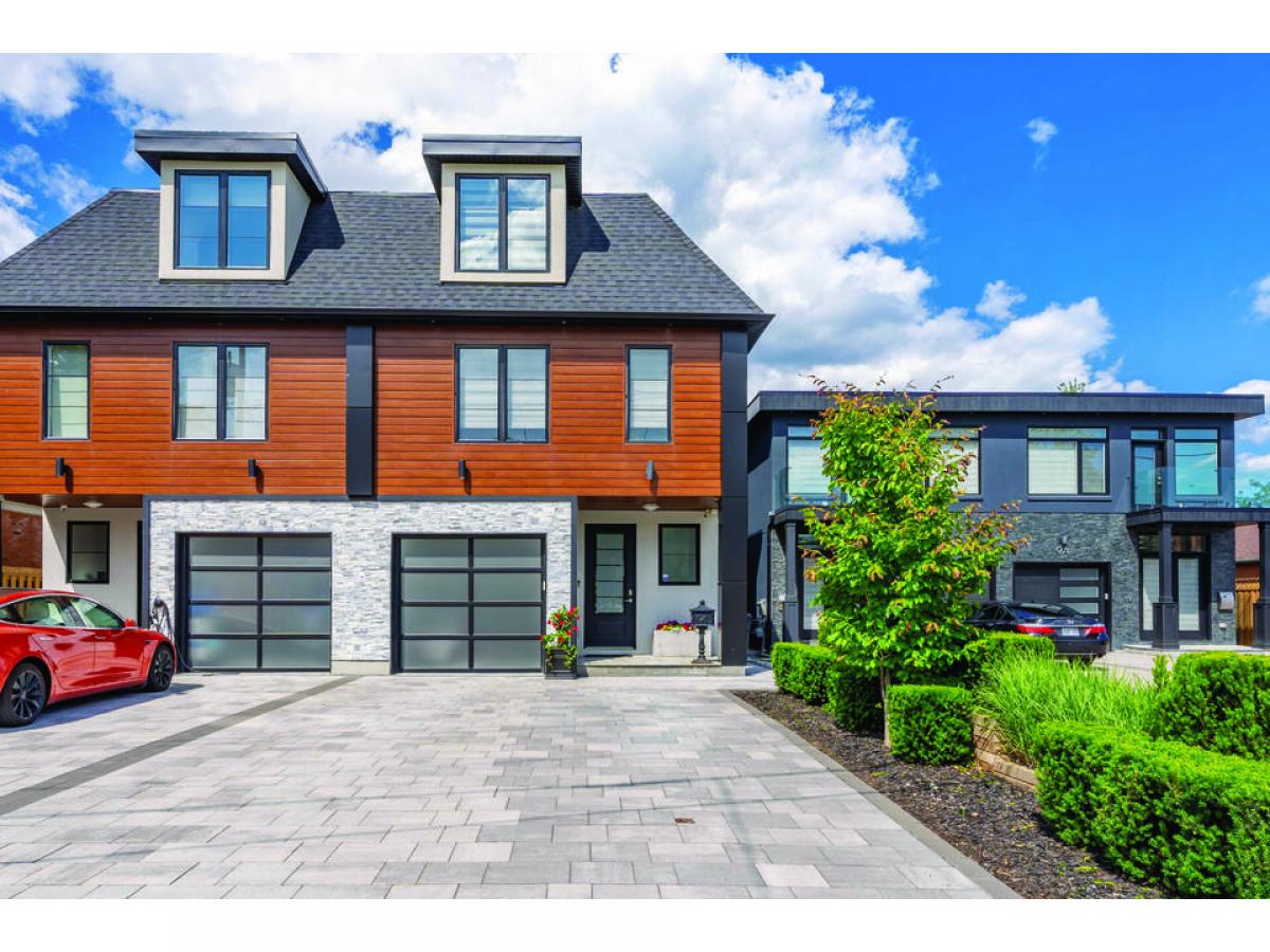 4 bedrooms House in Mississauga, Canada No. 352