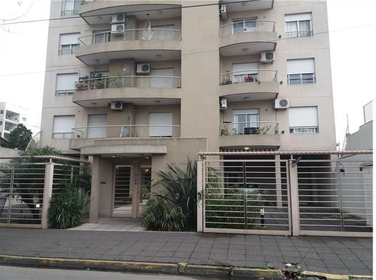 Studio in Tres de Febrero, Argentina, Nr. 16611