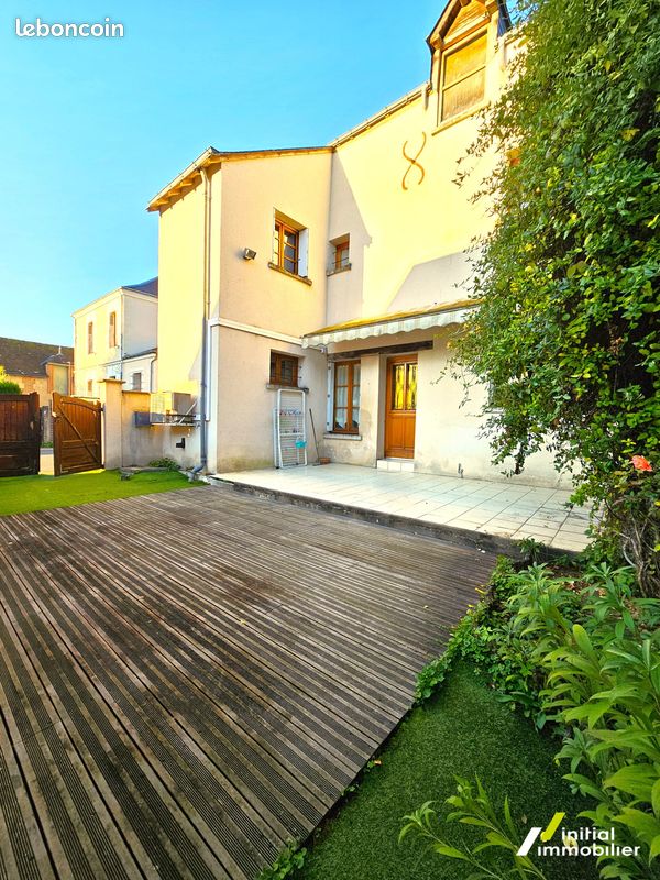 3 bedrooms House in Villedomer, France No. 53191