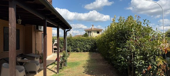 3 rooms Apartment in Mentana, Italy No. 279998 3