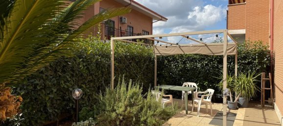 3 rooms Apartment in Mentana, Italy No. 279998 2
