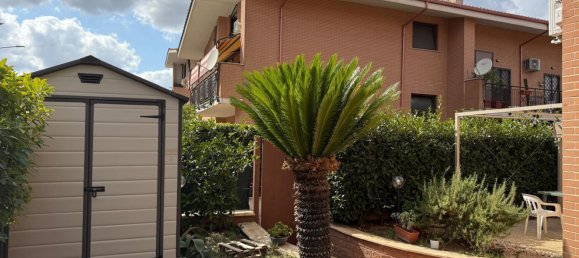 3 rooms Apartment in Mentana, Italy No. 279998 9