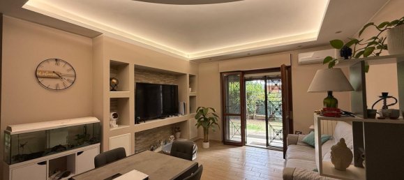 3 rooms Apartment in Mentana, Italy No. 279998 4