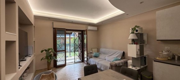 3 rooms Apartment in Mentana, Italy No. 279998 5