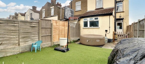 3 bedrooms Commercial property in Grays, United Kingdom No. 4980 4