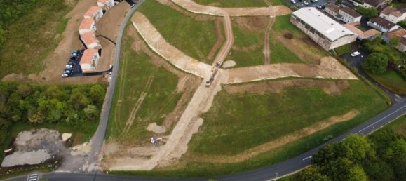 Grundstück in Touvre, France 322m², Nr. 310901 4