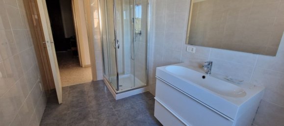 4 rooms Apartment in Isernia, Italy No. 29119 4