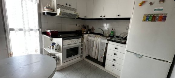 3 bedrooms Apartment in Lleida, Spain No. 160365 2