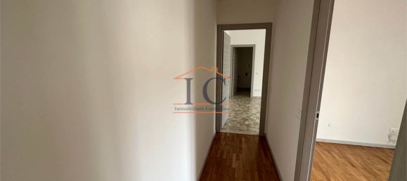 Квартира с 3 спальнями в Комо, Италия № 314143 9