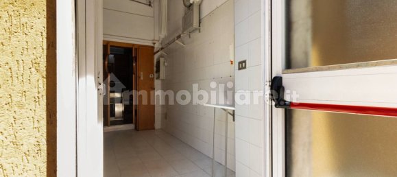 2 rooms Commercial property in Usmate Velate, Italy No. 312193 10