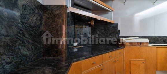 2 rooms Commercial property in Usmate Velate, Italy No. 312193 9