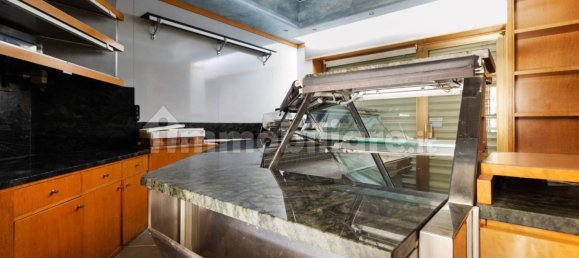 2 rooms Commercial property in Usmate Velate, Italy No. 312193 5