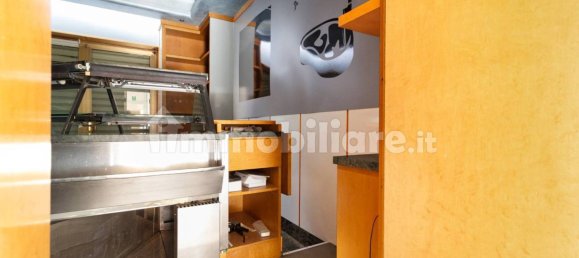 2 rooms Commercial property in Usmate Velate, Italy No. 312193 8