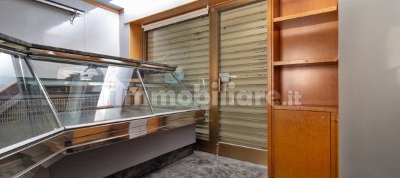 2 rooms Commercial property in Usmate Velate, Italy No. 312193 3