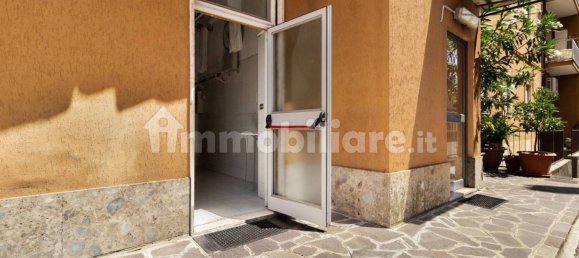 2 rooms Commercial property in Usmate Velate, Italy No. 312193 21
