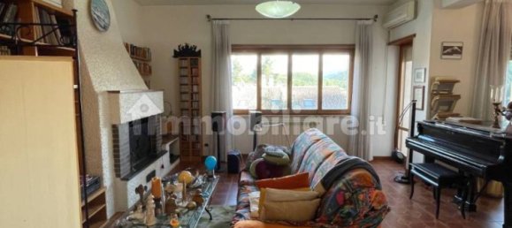 Apartamento de 2 dormitorios en Rieti, Italy No. 331091 6