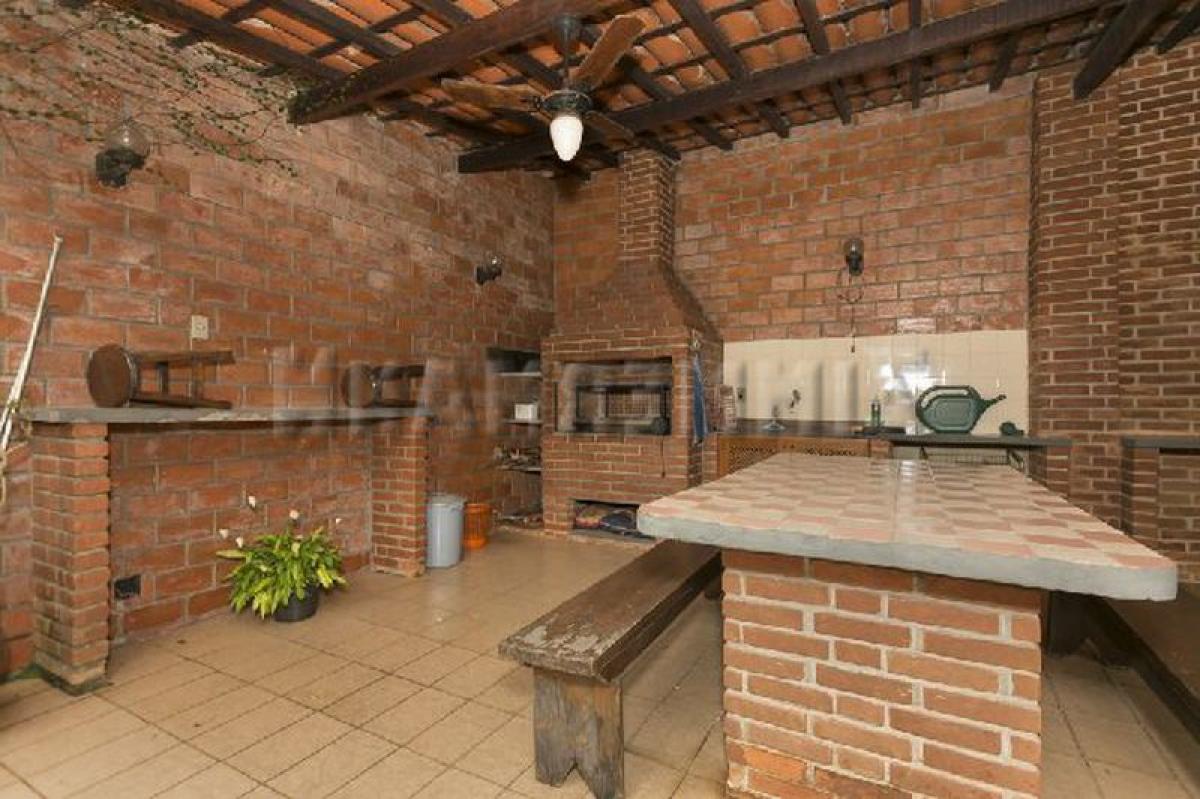 Casa de 4 dormitorios en Sao Paulo, Brazil No. 586174