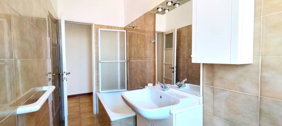 2 bedrooms Apartment in Milan, Italy No. 338747 12
