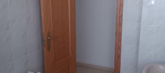 Apartamento de 2 dormitorios en Valdepenas, Spain No. 136555 12