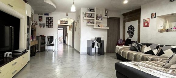 2 Schlafzimmer Wohnung in Ischia di Castro, Italy, Nr. 329408 2