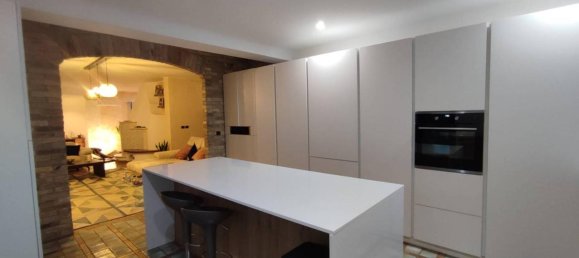 8 rooms Villa in Morro d'Oro, Italy No. 26769 9