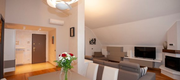 3 rooms Apartment in Senago, Italy No. 339092 3
