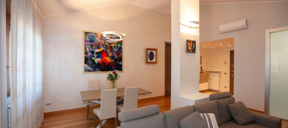 3 rooms Apartment in Senago, Italy No. 339092 2