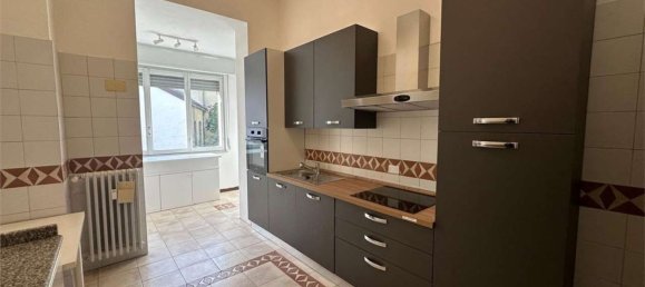 Apartamento de 3 divisões em Varese, Italy N.º 236150 8