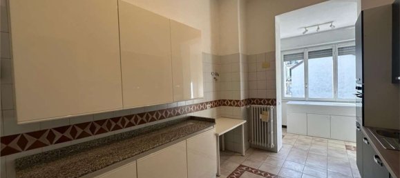 Apartamento de 3 divisões em Varese, Italy N.º 236150 9