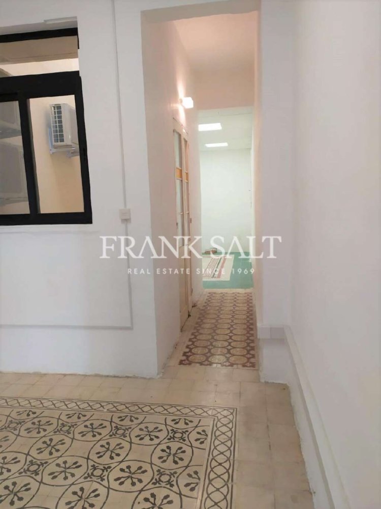 Bureau à Ta' Xbiex, Malta 50m² No. 12207