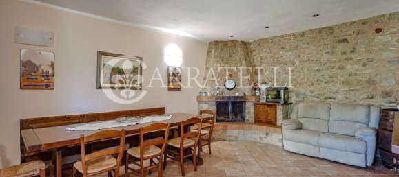 4 bedrooms House in Castel del Piano, Italy No. 283309 7