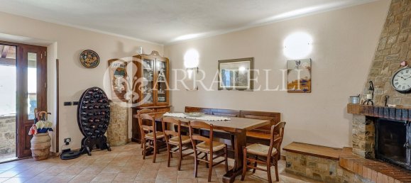 4 bedrooms House in Castel del Piano, Italy No. 283309 8