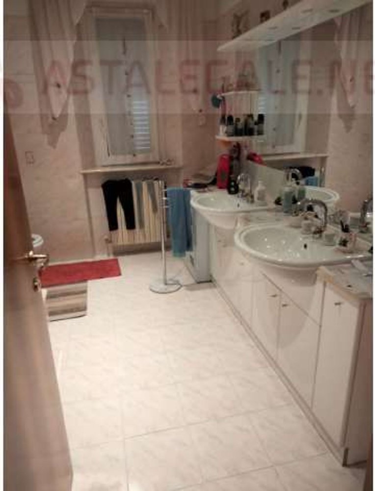 6غرفة شقة في Monte San Giusto, Italy رقم 307586