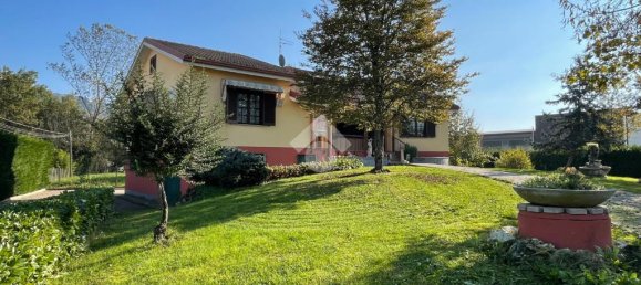 3 غرف نوم فيلا في San Marzano Oliveto, Italy رقم 75259 3