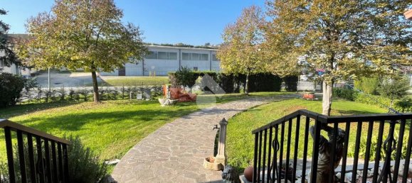 3 غرف نوم فيلا في San Marzano Oliveto, Italy رقم 75259 27