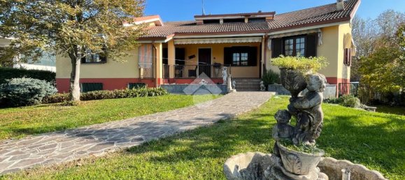 3 غرف نوم فيلا في San Marzano Oliveto, Italy رقم 75259 2