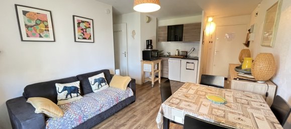 Apartamento de 2 dormitorios en Cabourg, France No. 351249 3